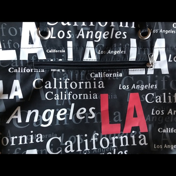 Travel Tote - Picture 4 of 7